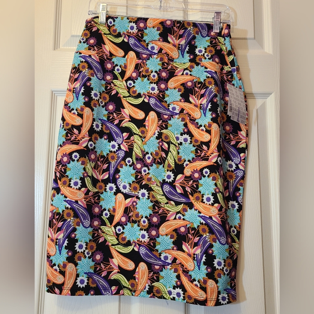 NWT LuLaRoe Cassie L Knit Midi Pencil Skirt Black Multi-Color Floral Skirt